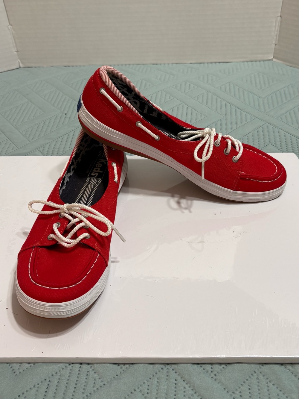 Keds Women’s Red/White Canvas Low Top Lace Up Boat Shoes Sneakers WF50114